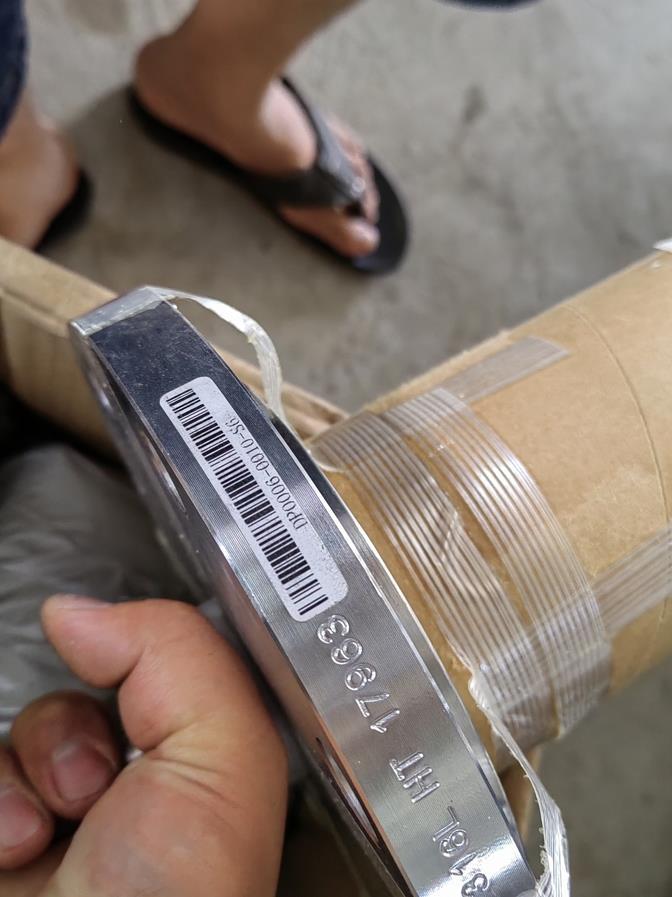 罗斯蒙特差压变送器安装时，正负压导压管的长度和坡度有什么要求？如何避免积液或积气？